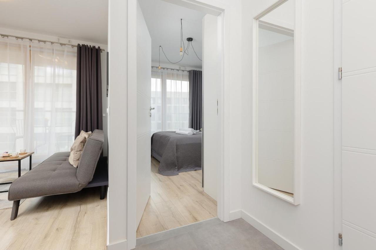 Cozy Apartments With Parking In The 19Th District By Noclegi Renters Warsaw Exterior photo